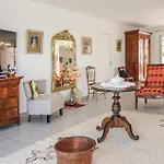 2 Bedroom Cozy In Chinian *