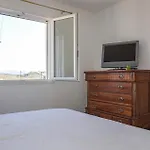 2 Bedroom Cozy In Chinian Dom wakacyjny Saint-Chinian