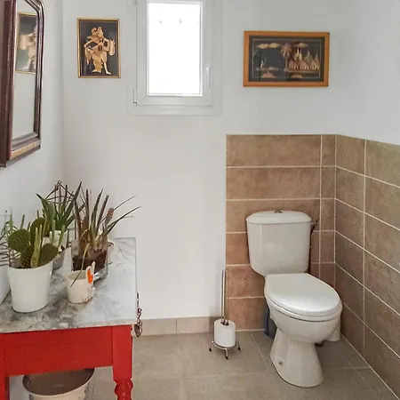 Ferienhaus In Chinian With Kitchen