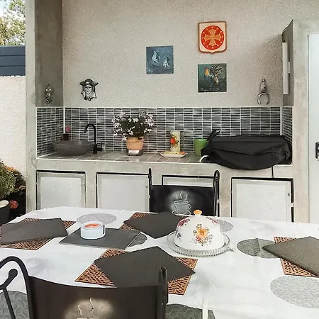 2 Bedroom Cozy In Chinian * Saint-Chinian